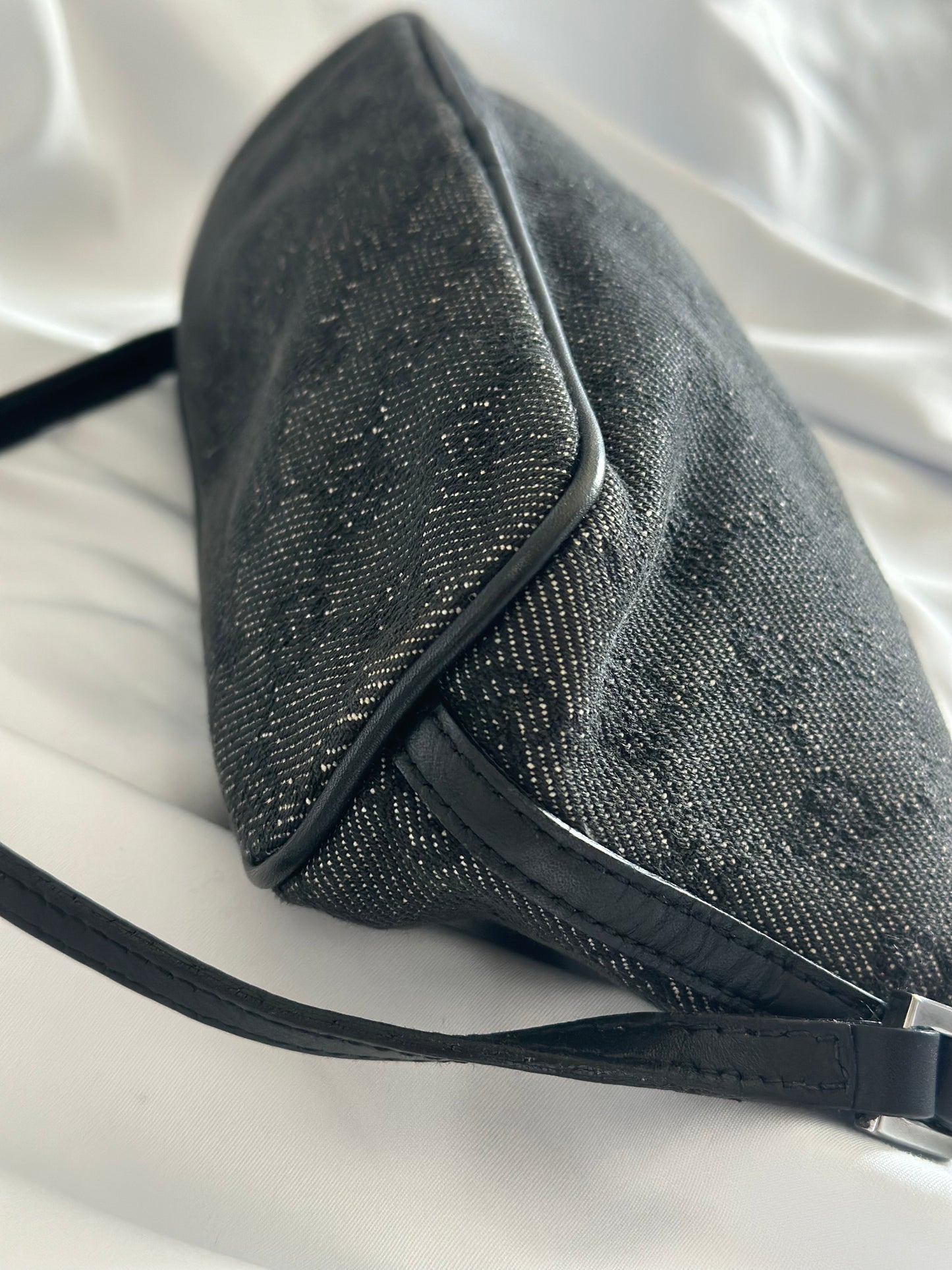 Gucci Baguette Boat