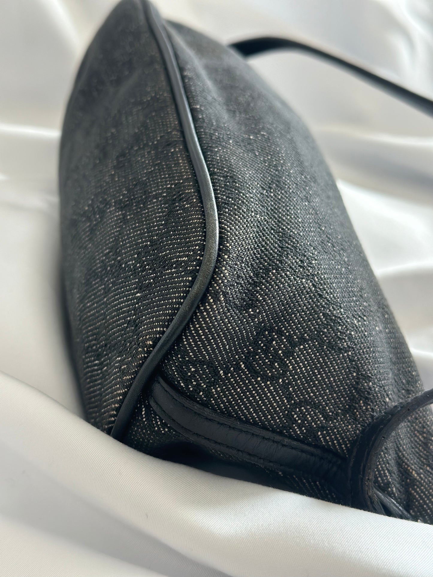 Gucci Baguette Boat