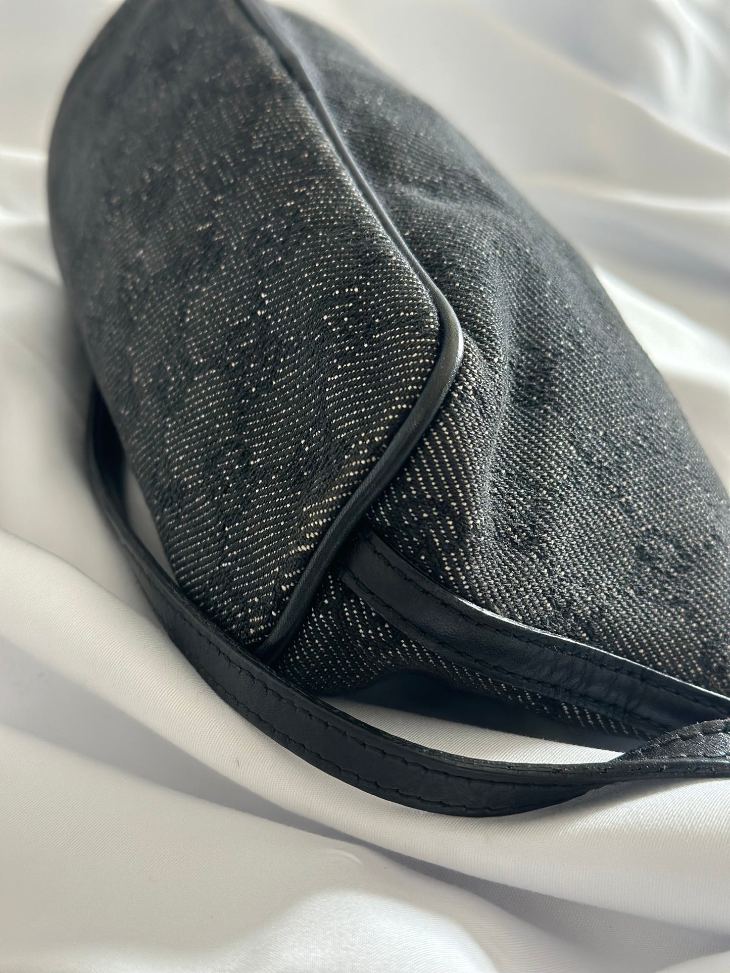 Gucci Baguette Boat