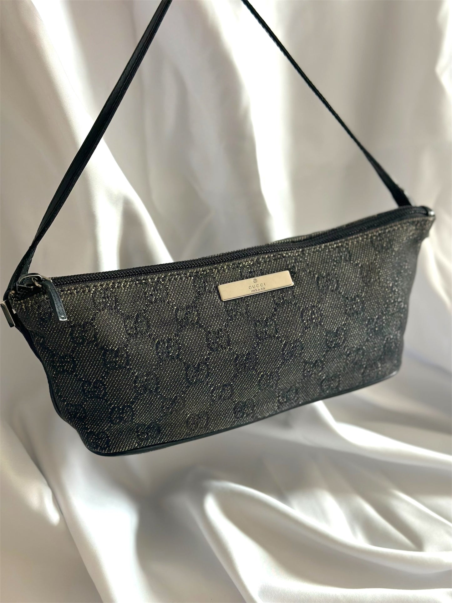 Gucci Baguette Boat