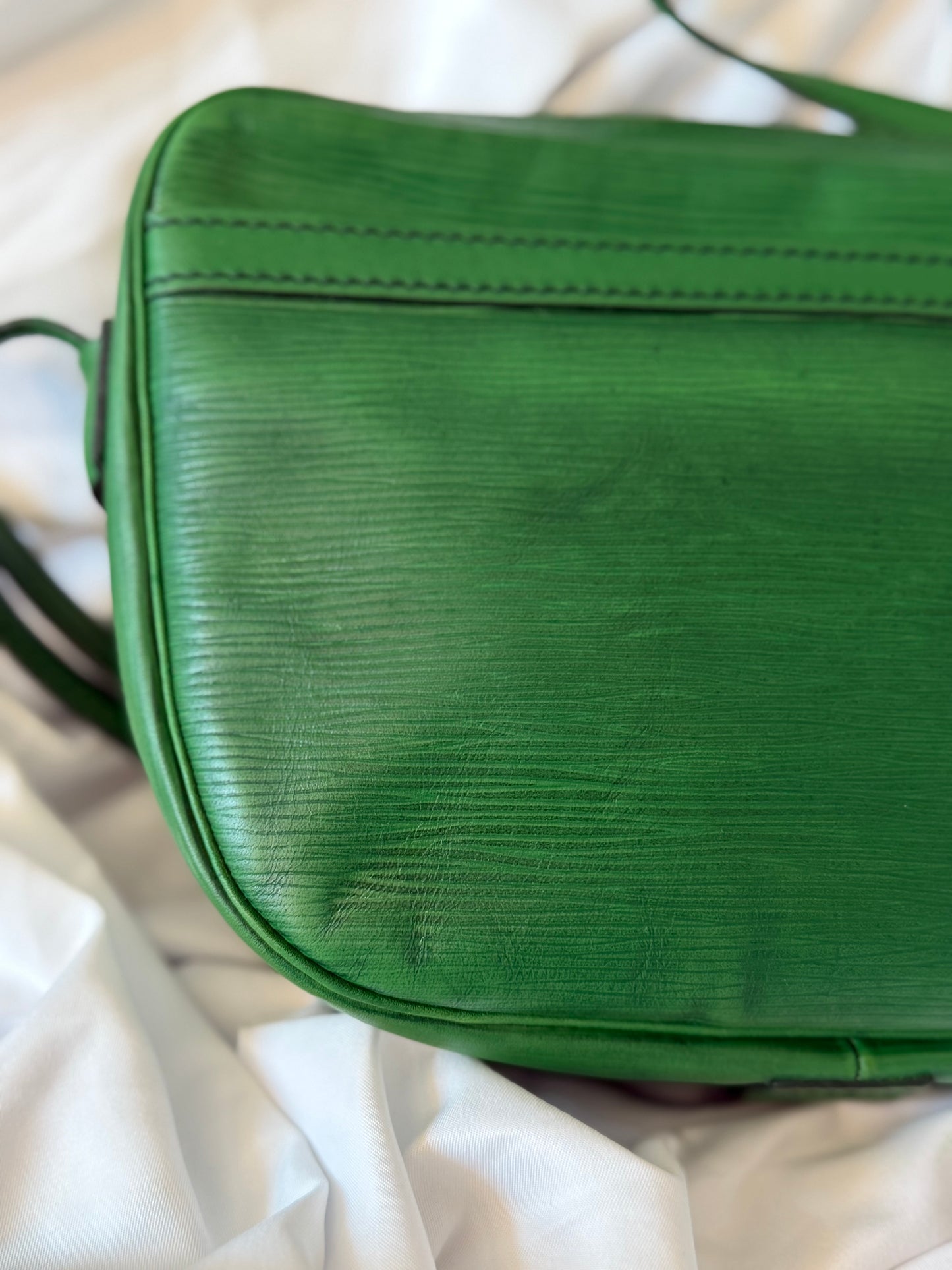 Louis Vuitton Jeune Fille