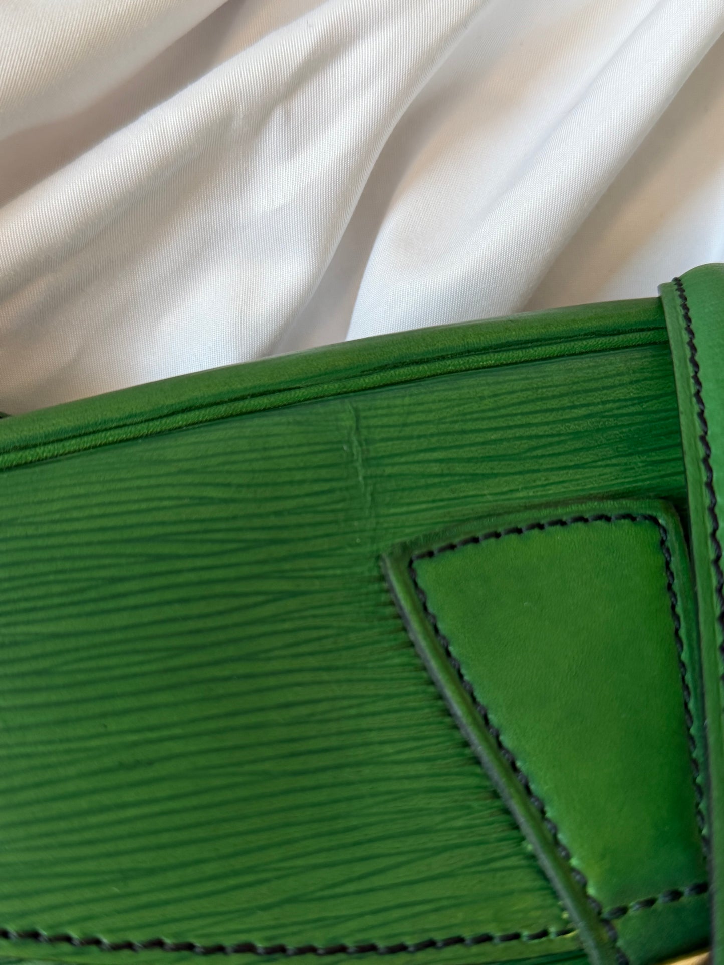 Louis Vuitton Jeune Fille